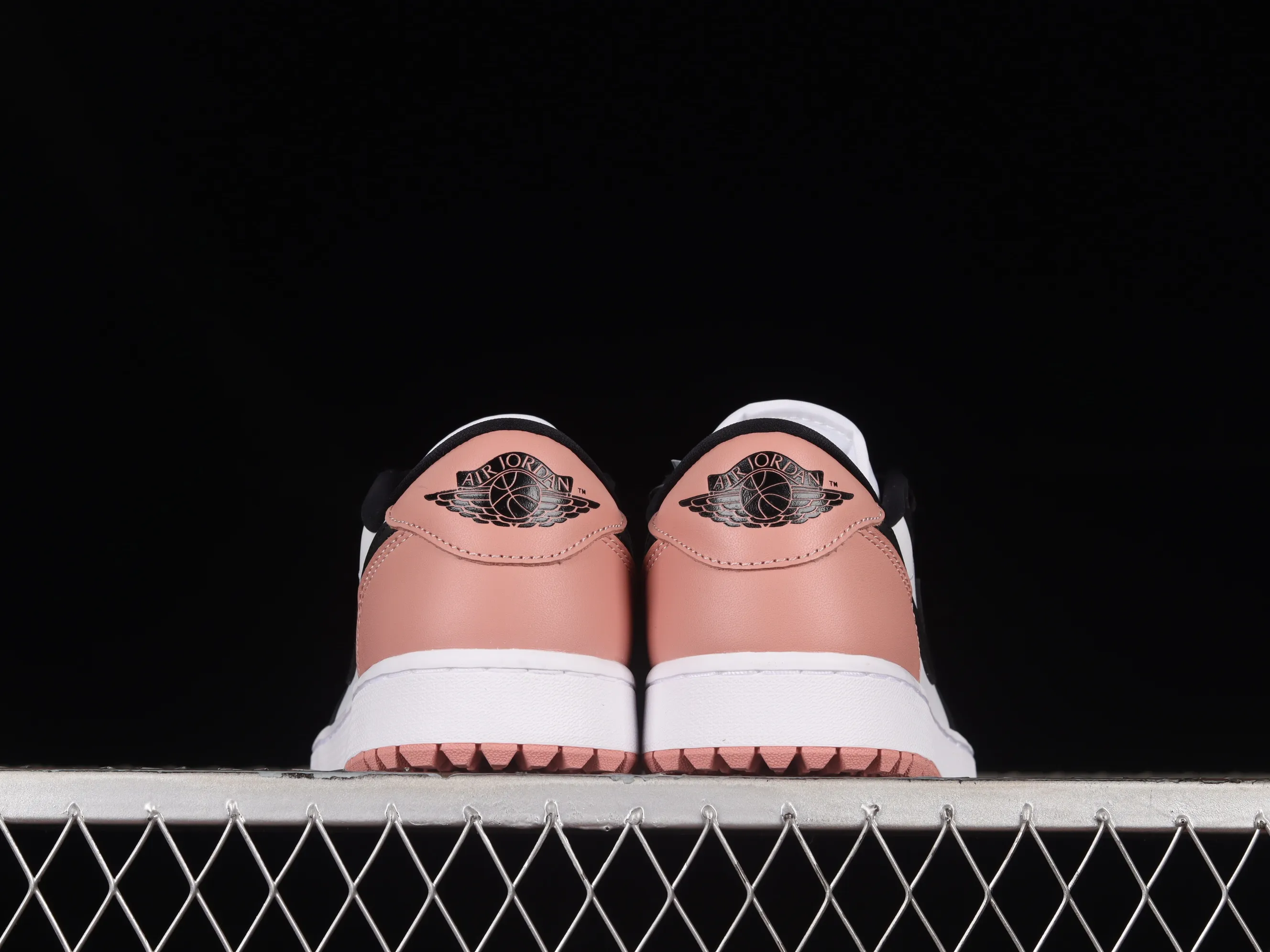 All categories Air Jordan Jordan series basketball shoes Air Jordan 1 Low G version pure original Air Jordan 1 Low Golf "Rust Pink" AJ1 Joe 1 new golf version black and white pink DD9315-106